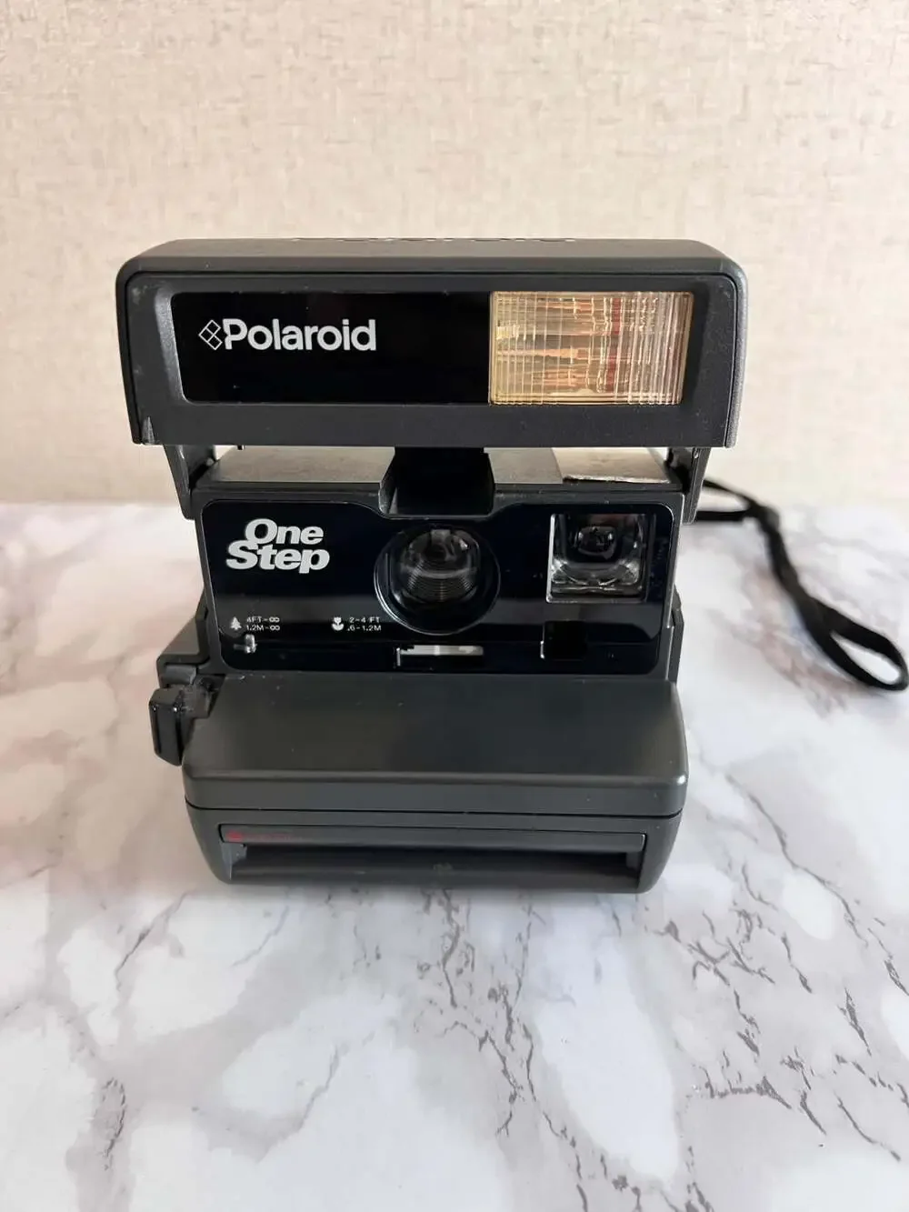 Polaroid OneStep 600 Instant Film Camera